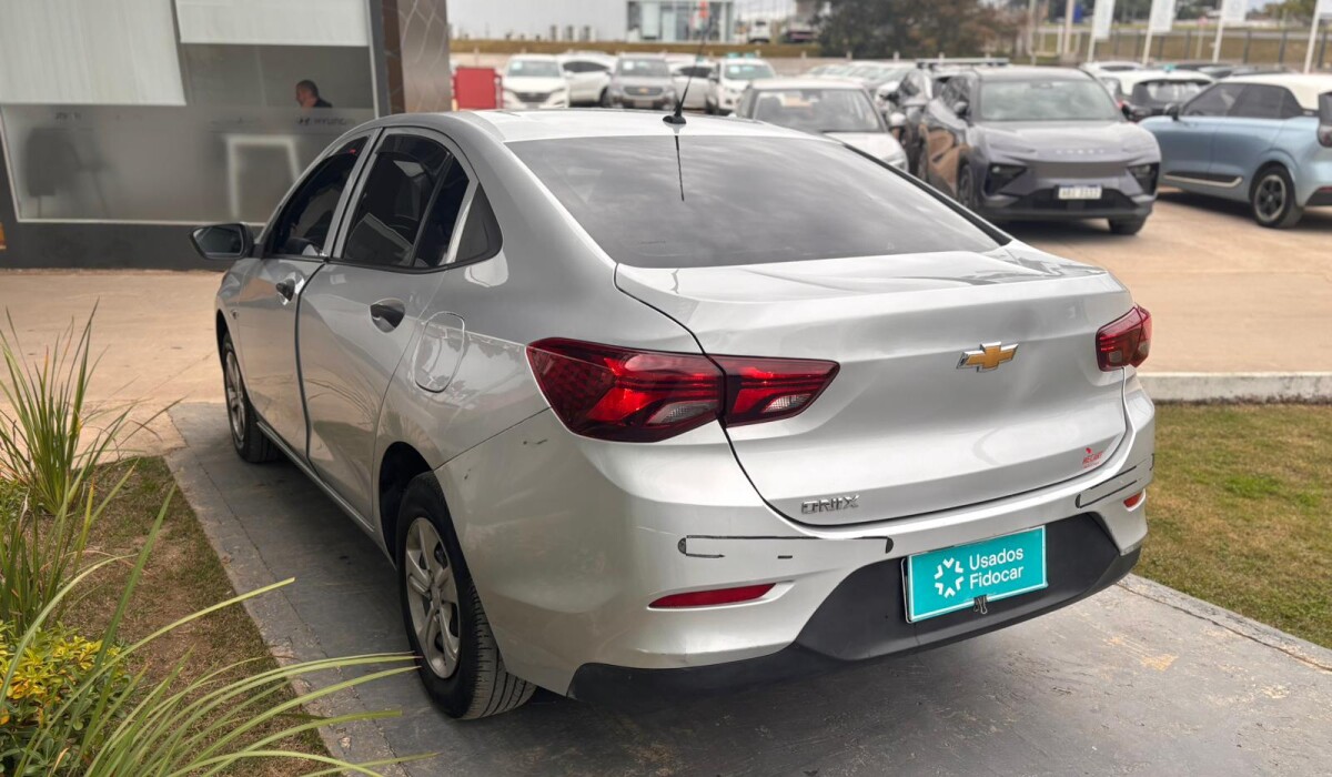 Chevrolet Onix Plus LS - 2023 Chevrolet Onix Plus LS - 2023