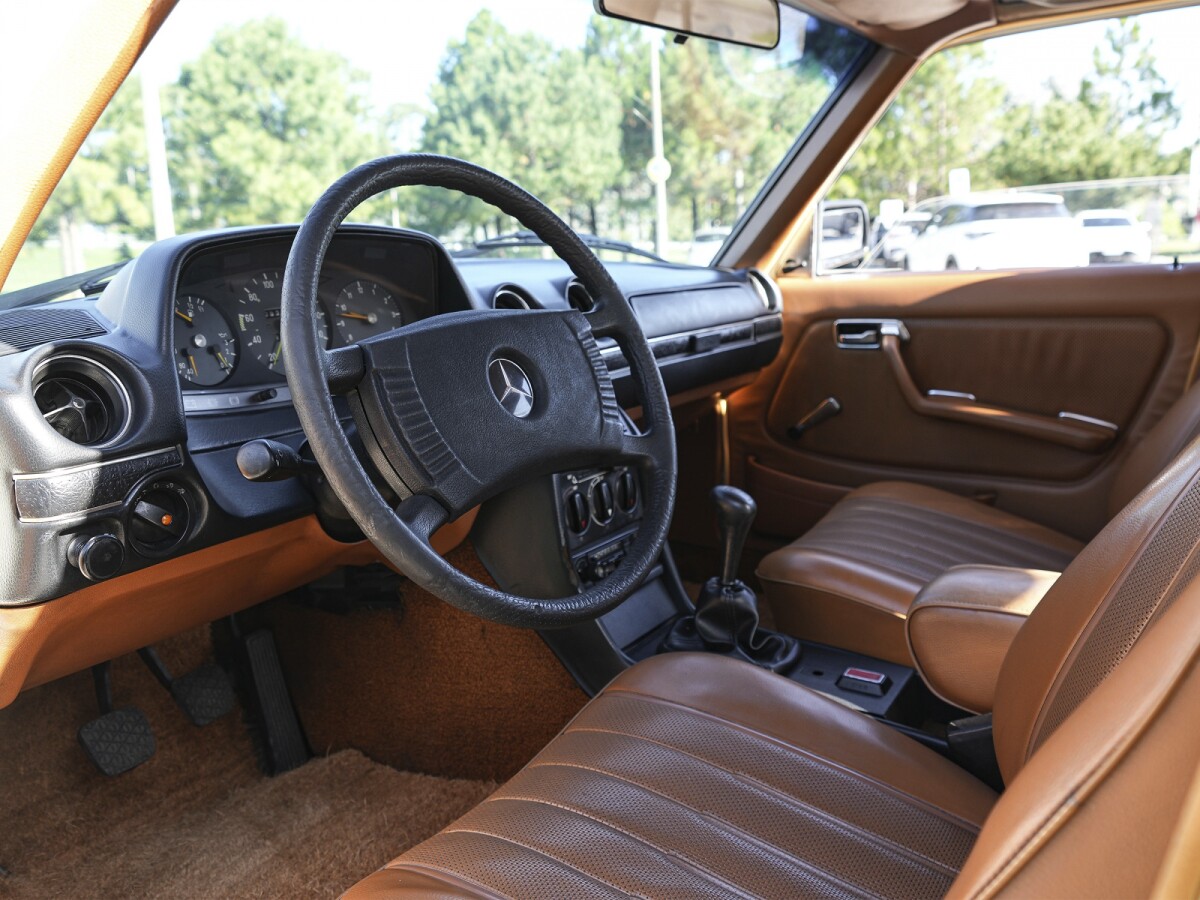 Mercedes-Benz 250S 4 puertas 2.5 1979 EXCELENTE ESTADO! Mercedes-Benz 250S 4 puertas 2.5 1979 EXCELENTE ESTADO!