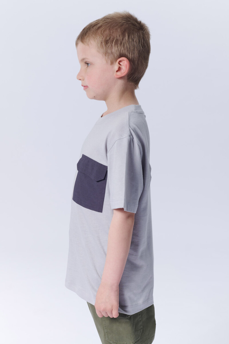 Remera Con Bolsillo Contraste Gris