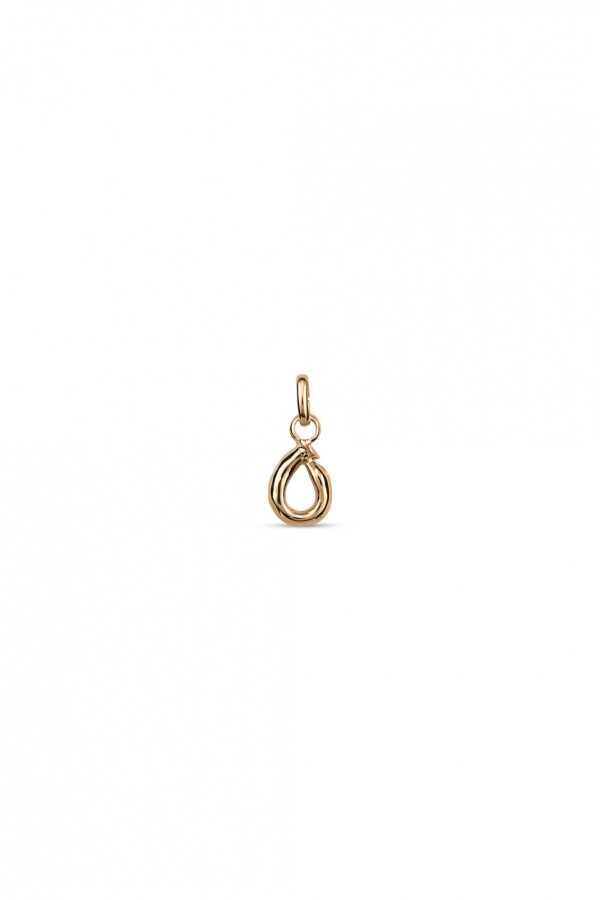 CHARM DE ALEACION DE METALES BAÑADO EN ORO DE 18 K CON FORMA DE LETRA O CON ARGOLLA Charm