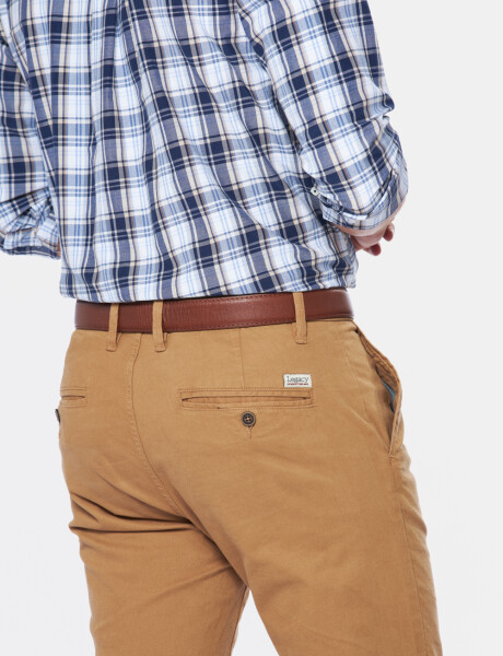 PANTALÓN SKINNY CON SPANDEX Mostaza