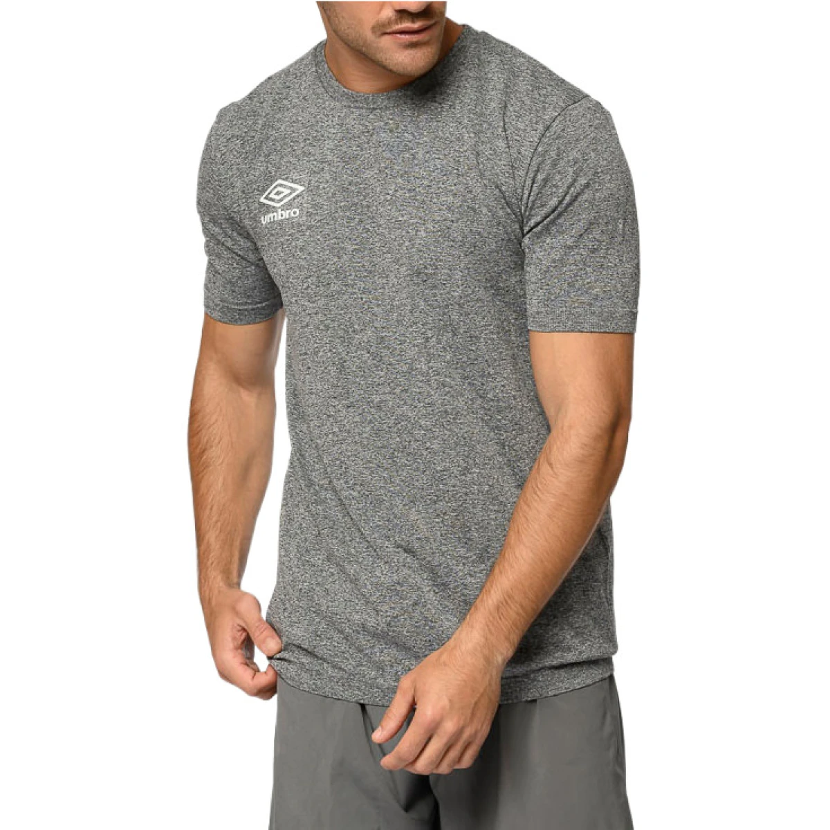 Remera de Hombre Umbro Pasmel - Negro Melange - Blanco 