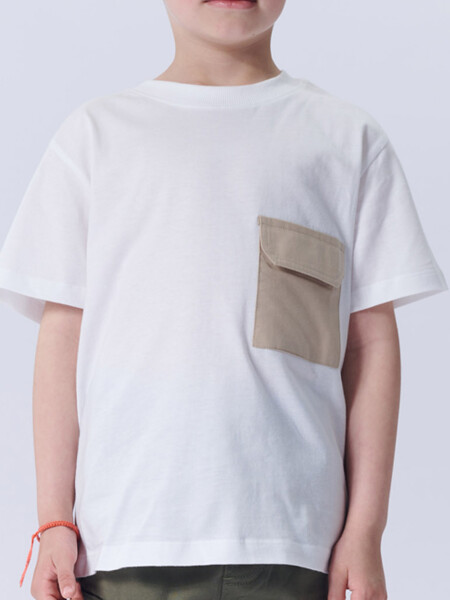 Remera con bolsillo contraste Blanco Y Tostado