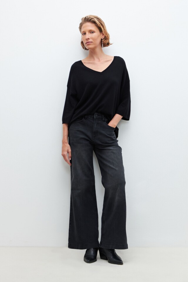 Sweater manga corta negro