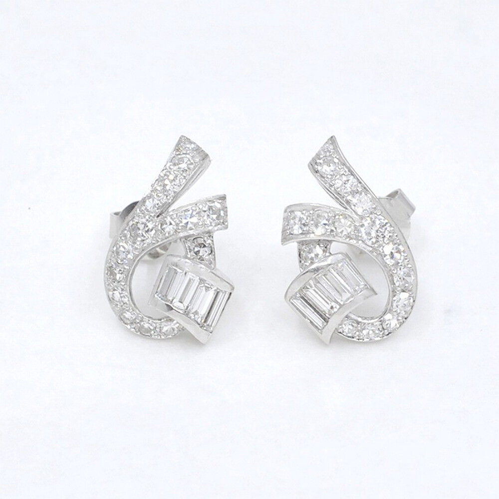 Caravanas En Oro 18K Blanco Con Brillantes Caravanas En Oro 18K Blanco Con Brillantes