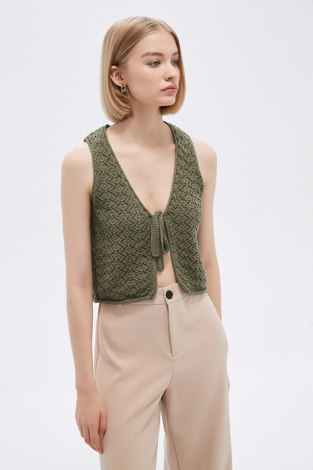 Tops Titik Verde Oliva Claro