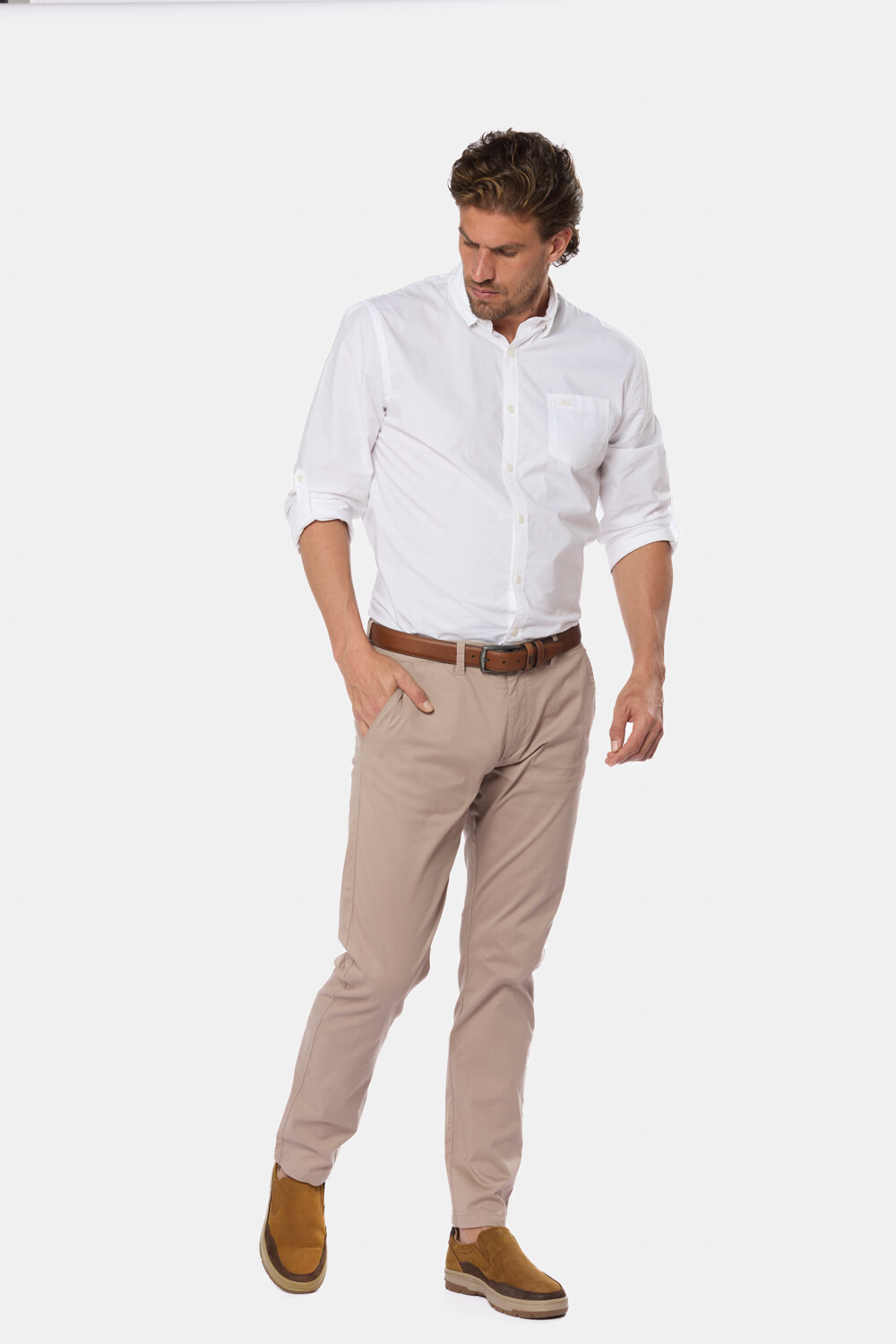 PANTALON CLÁSICO CON SPANDEX Beige
