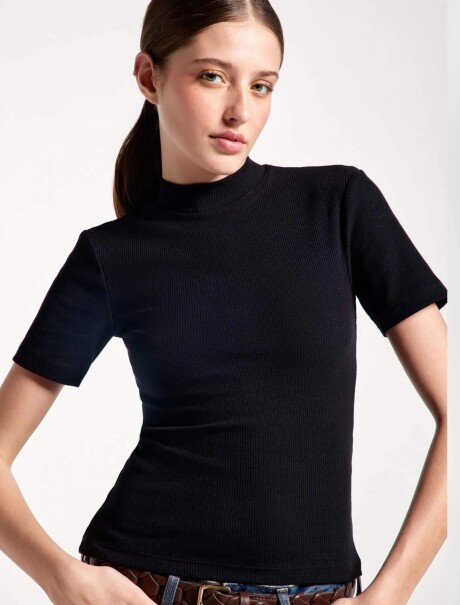 BLUSA DE CUELLO ALTO EN TELA ACANALADA NEGRO