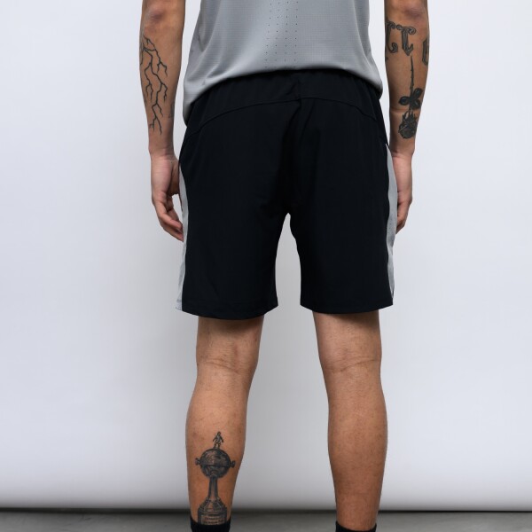 SHORT VIVE Umbro Hombre 025