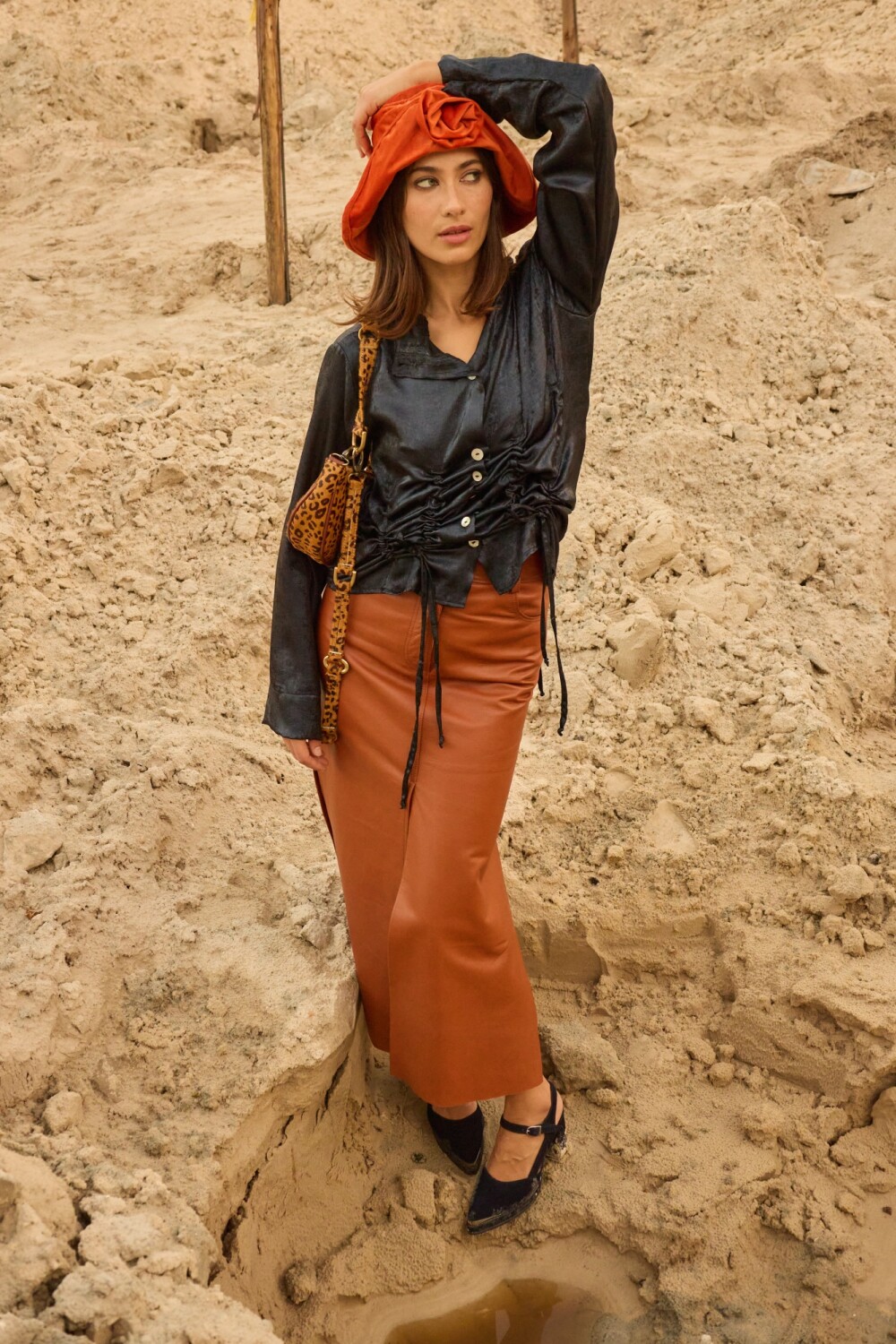 Friend Low Rise Skirt Camel
