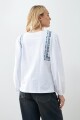 Remera boho con bordados blanco