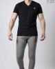 Remera Escote V Con Puño Negro