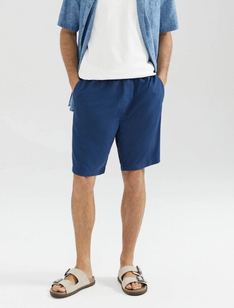 BERMUDA MASCULINA AZUL