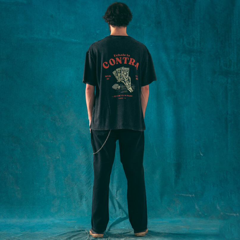 REMERA OVERSIZE - LA CONTRA REMERA OVERSIZE - LA CONTRA