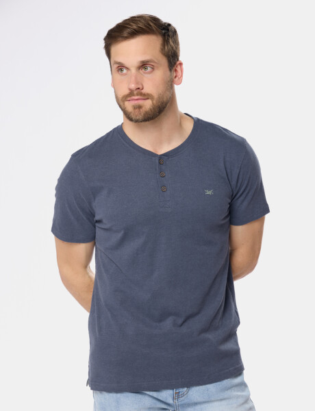 REMERA LISA CON BOTONES Azul