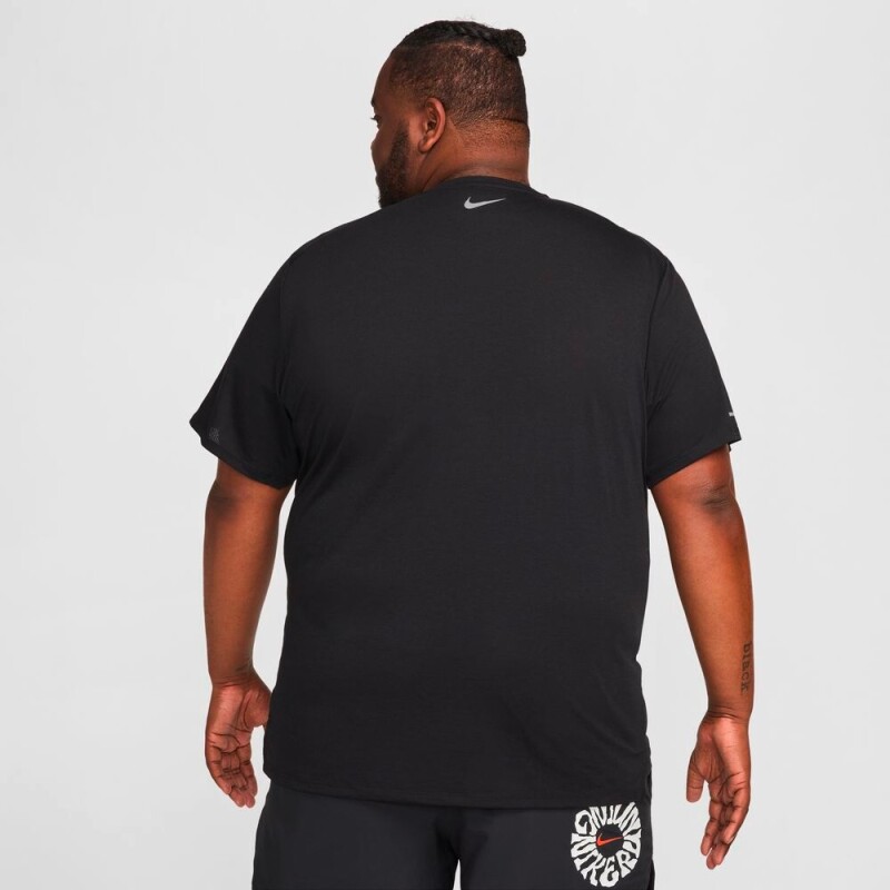 Remera Nike Dri-Fit Rise 365 Run Energy de Hombre Negro