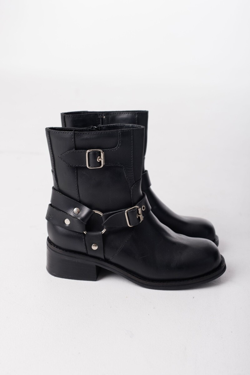 Bota Mulan Negro