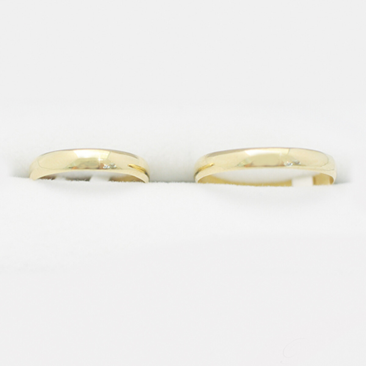 Par de Alianzas y Cintillo en Oro 18 Kilates 3mm Finas 
