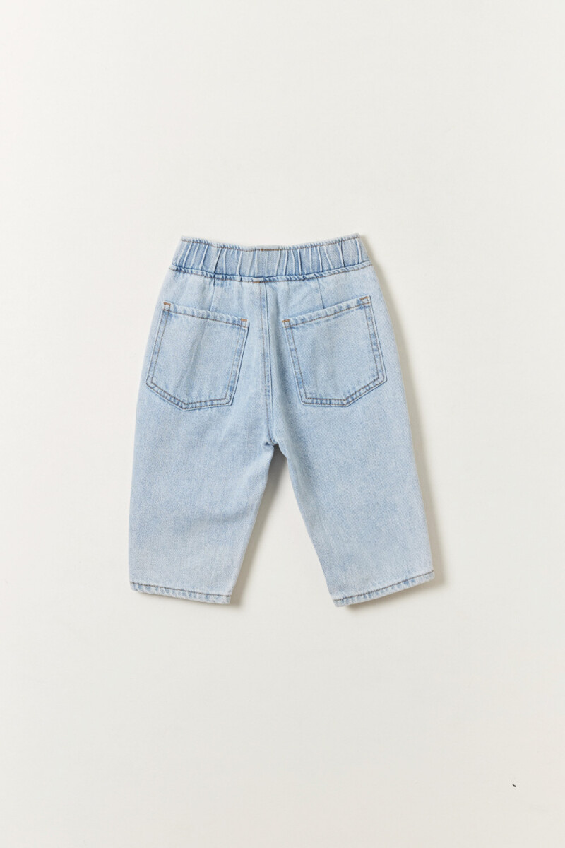 Pantalón jean con rodilleras Celeste