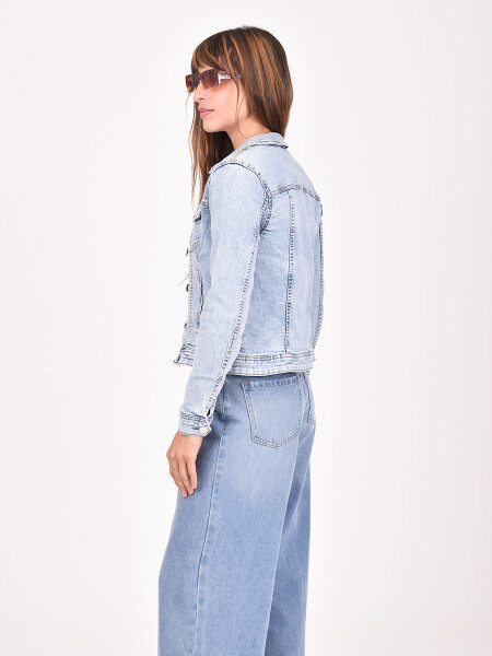 CAMPERA JEAN APPLE AZUL CLARO