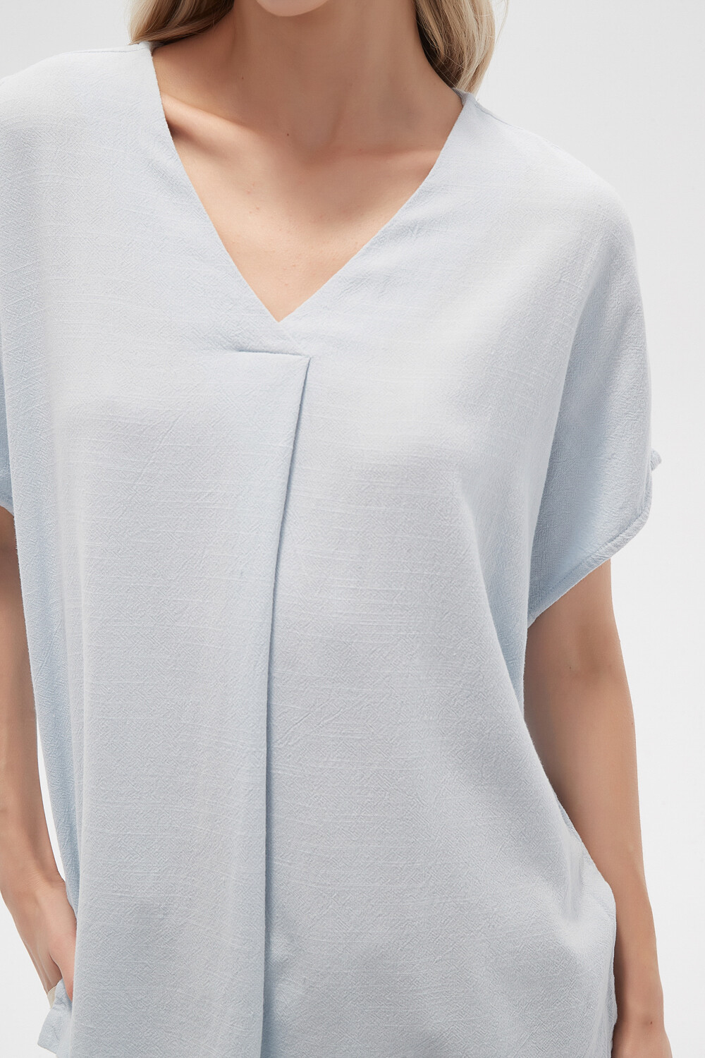Blusa Addo Celeste Claro