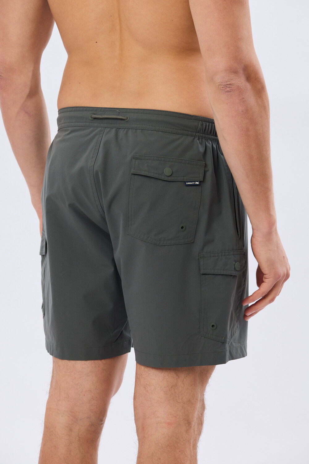 SHORT CARGO DE BAÑO LISO Verde