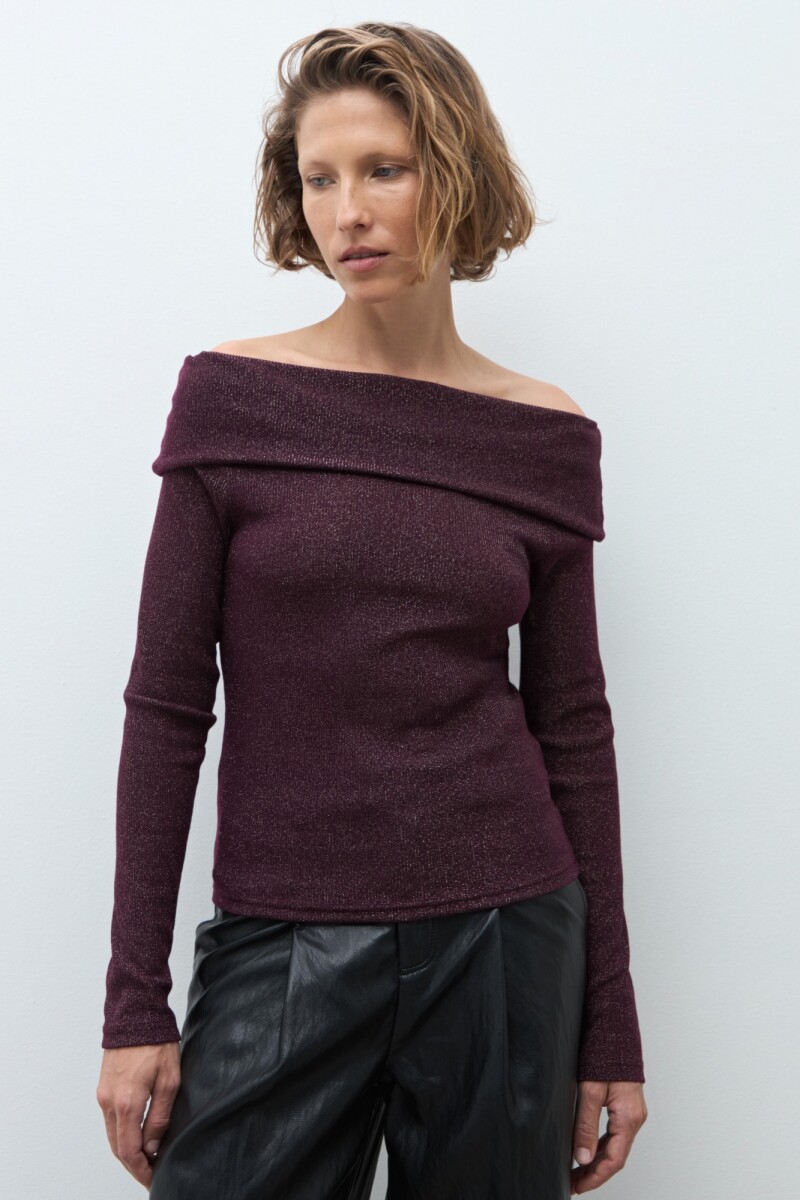 Blusa escote bardot ciruela