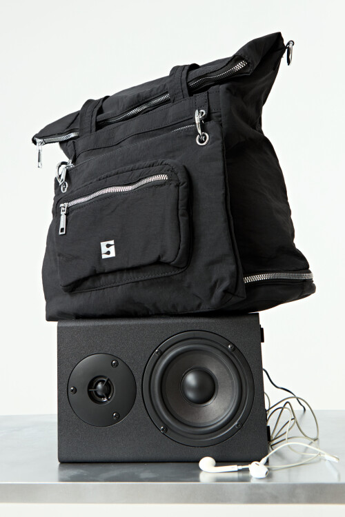 Mochila shopper con bolsillo removible negro