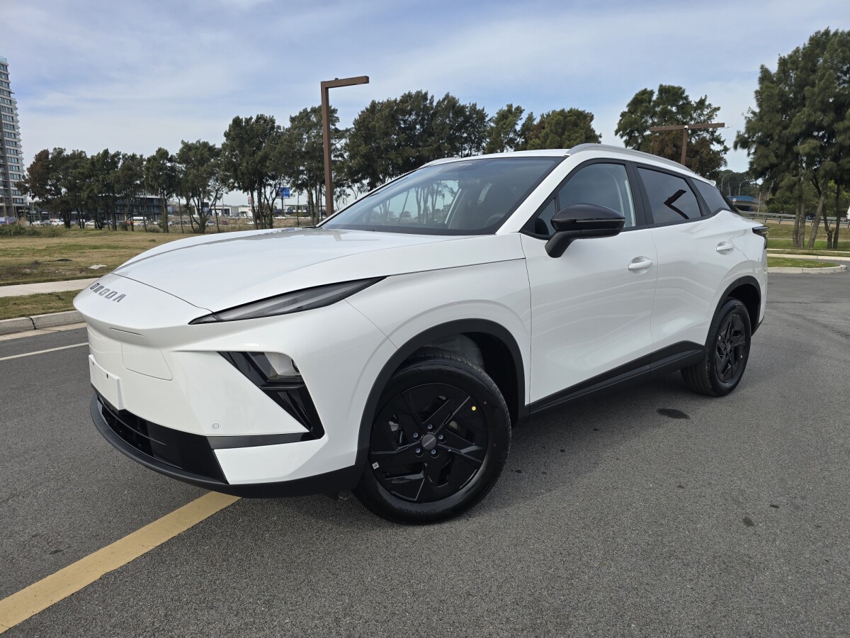 Omoda E5 Luxury Extra Full 2027 0KM | Permuta / Financia Omoda E5 Luxury Extra Full 2027 0KM | Permuta / Financia