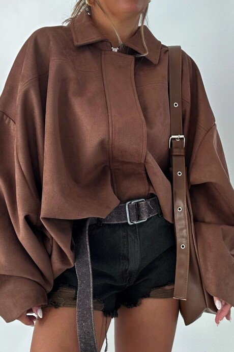 Campera VIRAL- con detalle LIQUIDAMOS! Chocolate