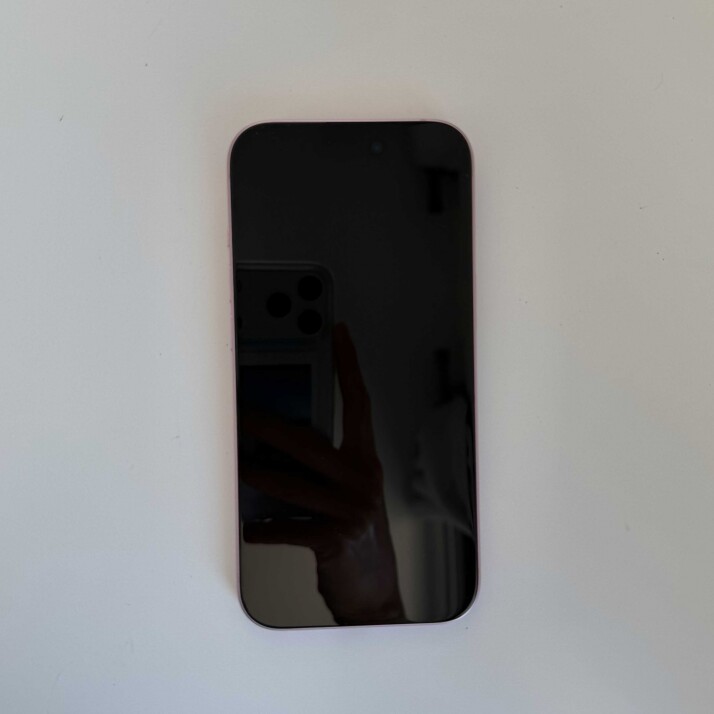 iPhone 15 128GB - Pink iPhone 15 128GB - Pink