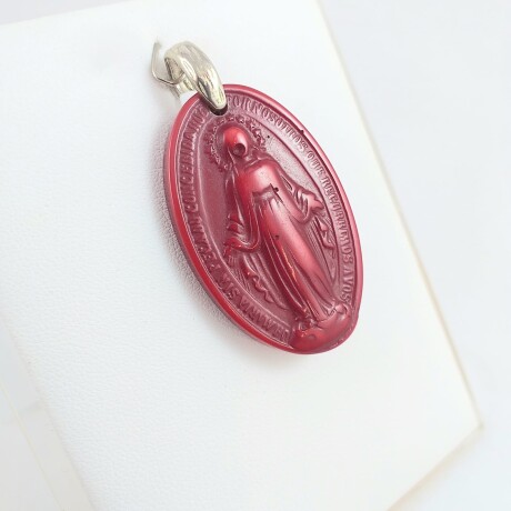 Medalla religiosa resina color rojo Virgen Milagrosa, medidas 4cm*2.5cm, argolla de plata 925. Medalla religiosa resina color rojo Virgen Milagrosa, medidas 4cm*2.5cm, argolla de plata 925.