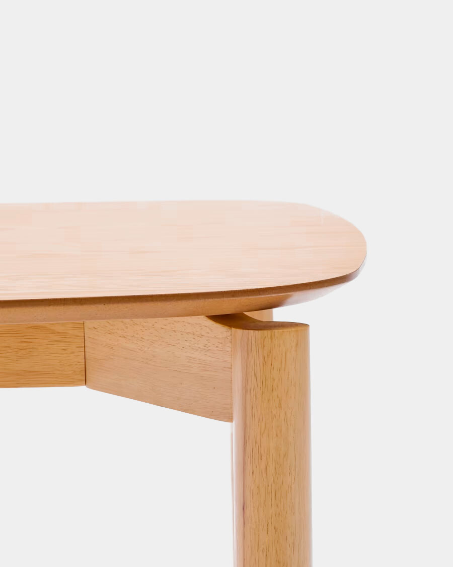 Mesa Indara de chapa de fresno con acabado tono natural 160 x 90 cm Mesa Indara de chapa de fresno con acabado tono natural 160 x 90 cm