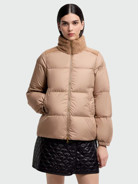 MONCLER - Campera de Plumas Esnaie Beige