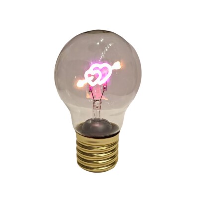 Veladora tipo bombilla de luz diseño de corazones Veladora tipo bombilla de luz diseño de corazones