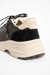 Zapatilla Cuero Negro