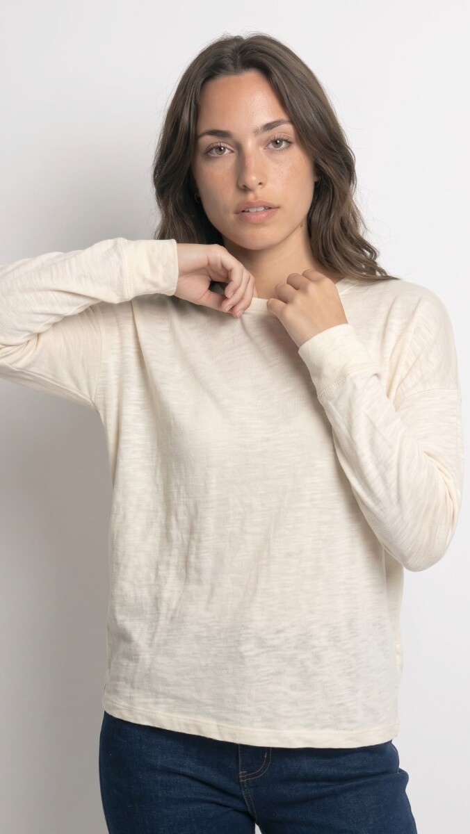 Remera Mila. 