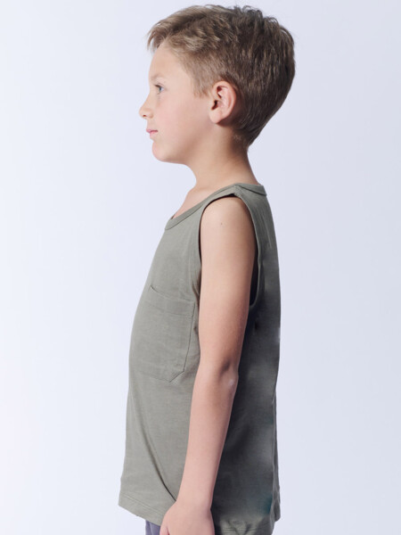 Musculosa Con Bolsillos Verde