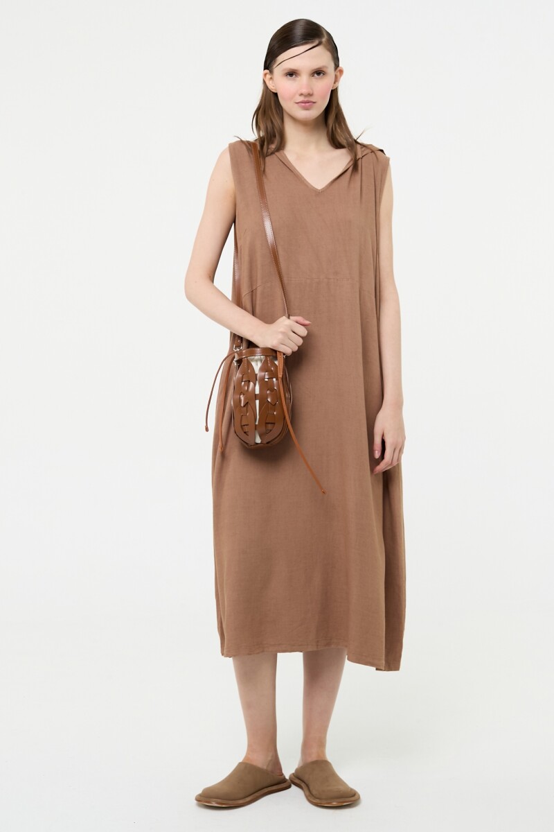 VESTIDO LARGO CON CAPUCHA Marron