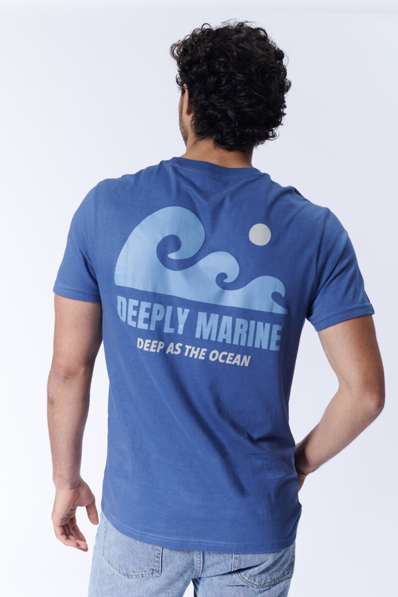 Remera Estampa Olas Azul Medio