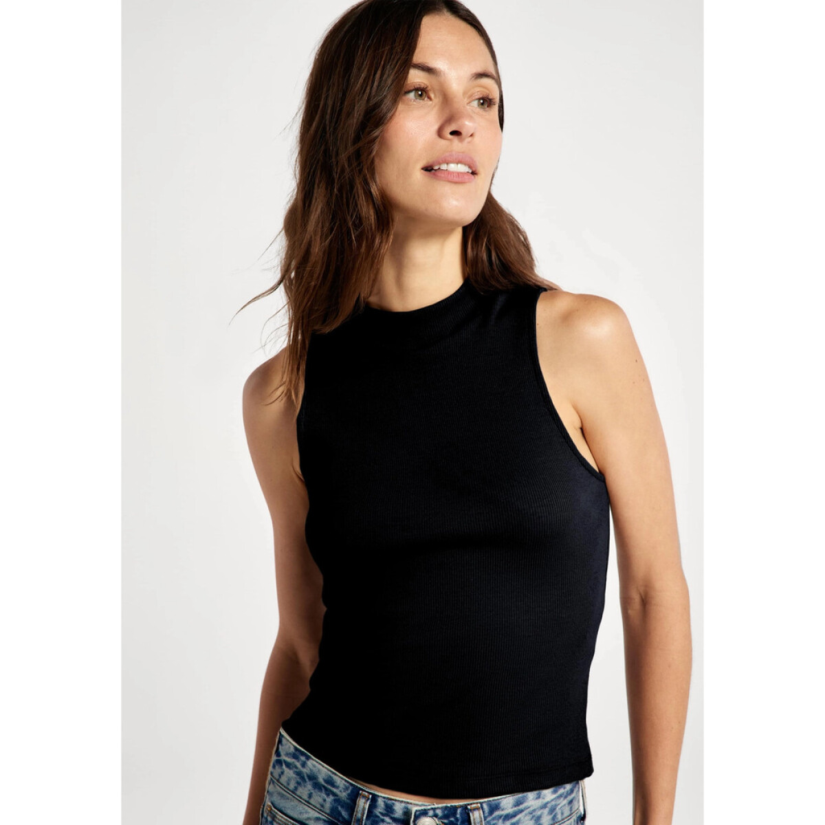 CAMISETA REGATA FEM - PRETO ESCURO 