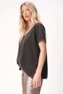 REMERA KNOCKOUT Negro