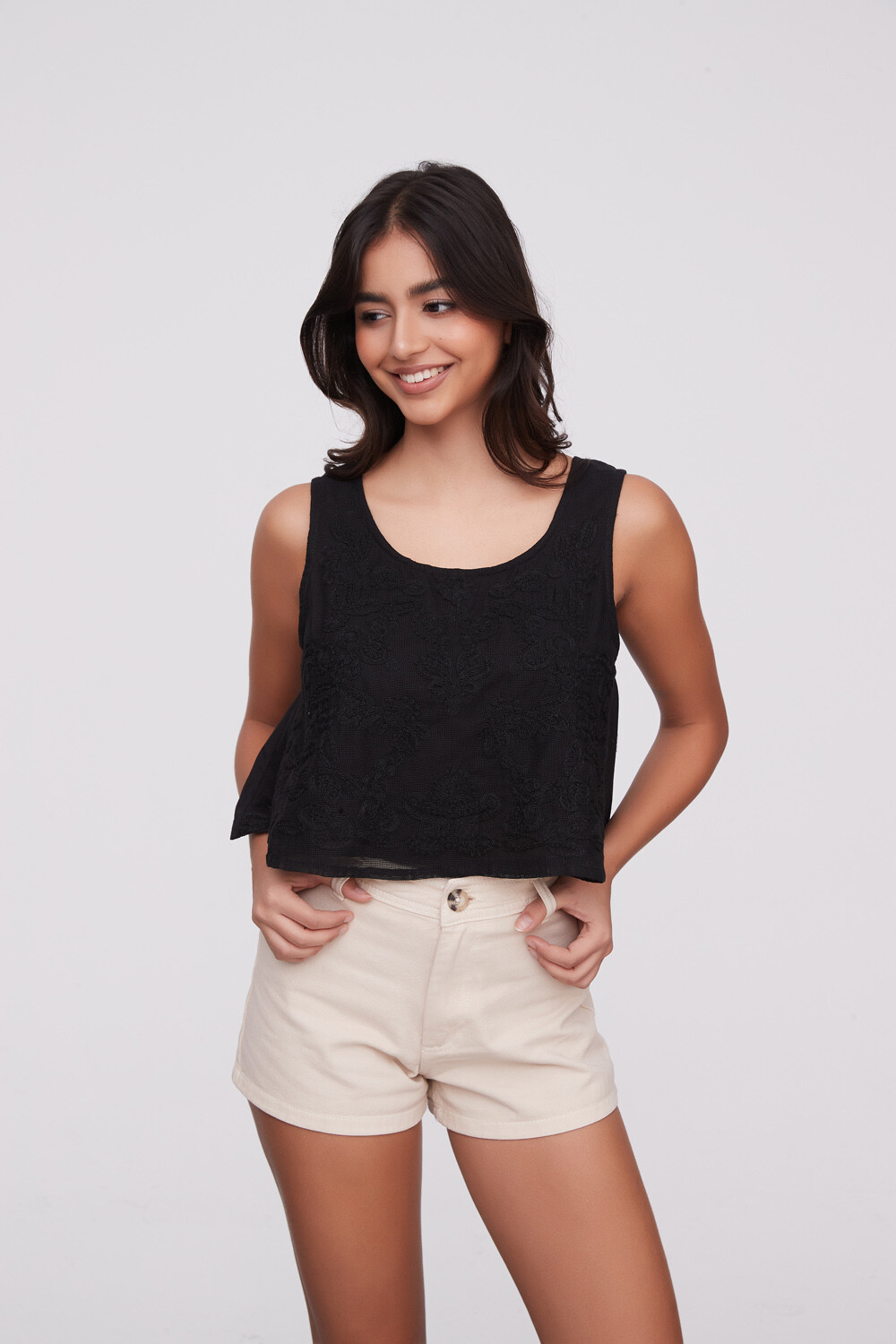 Musculosa Maddi Negro