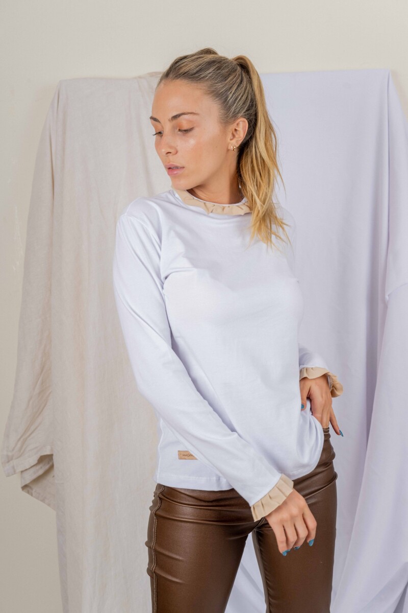 Polera Flor Combinada - Blanca con volado beige 