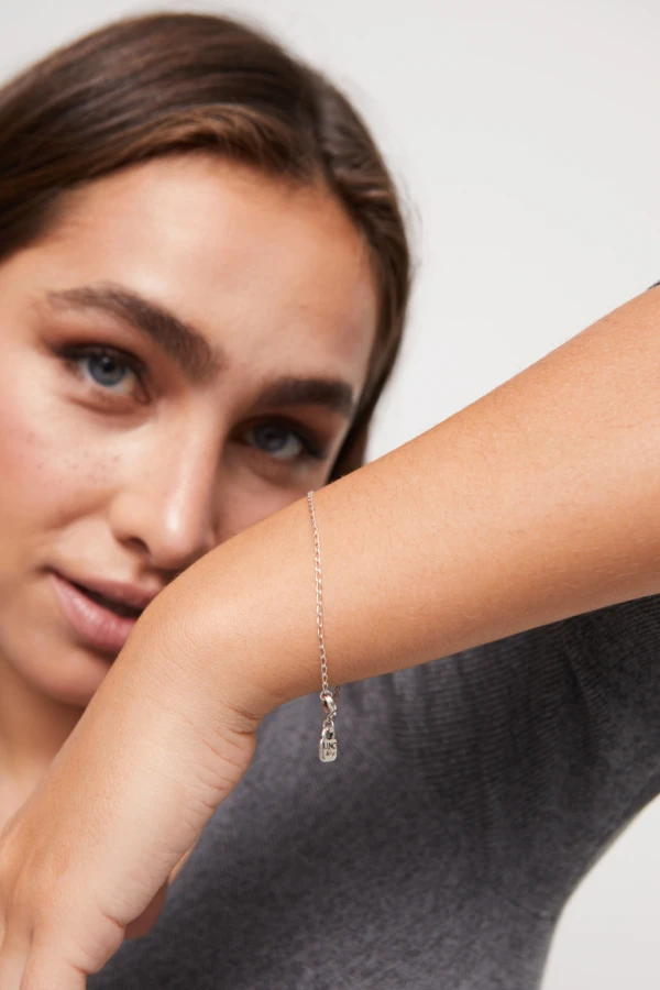 PULSERA CON ESLABONES OBALADOS BAÑADA EN PLATA DE LEY Pulsera