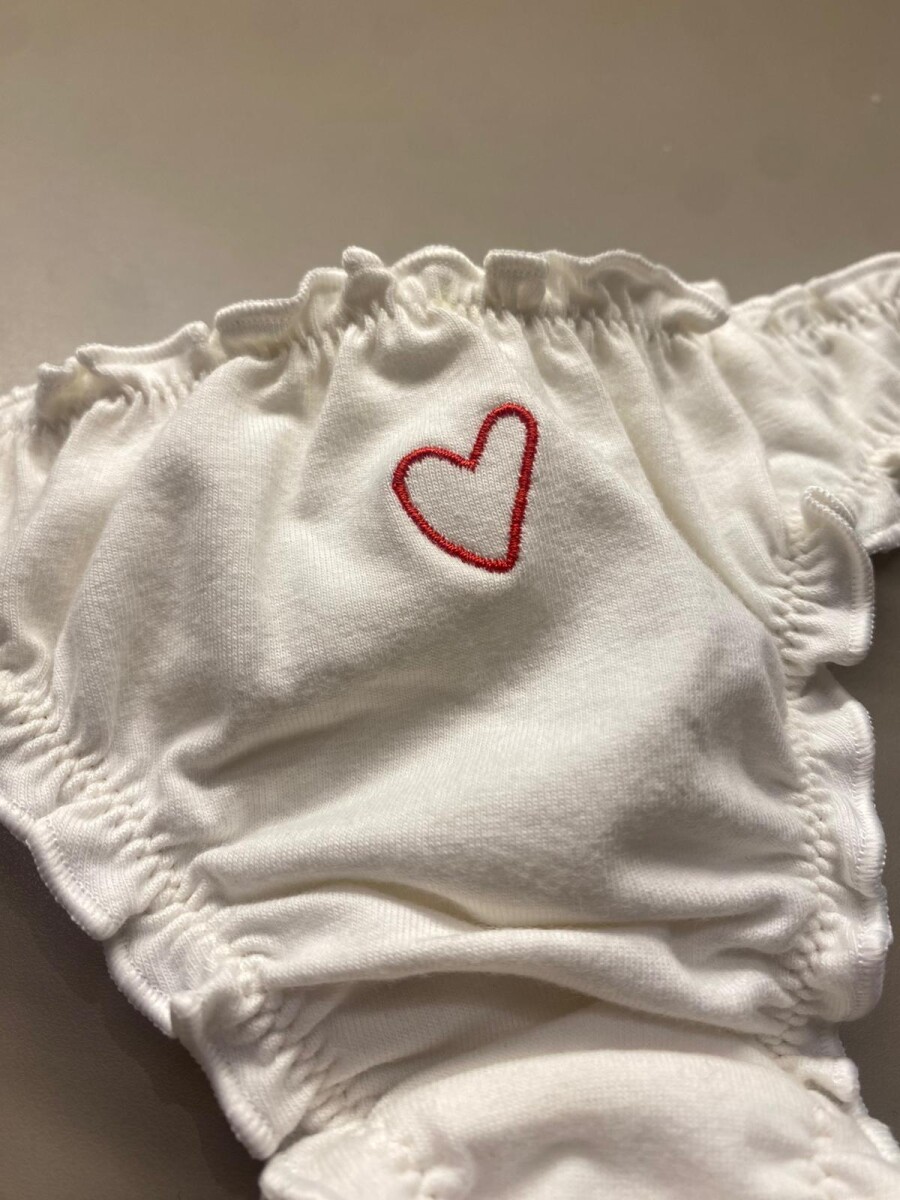 B39 Cata Less Bordado en Algodón - Crema 