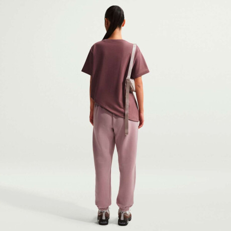 Remera Nike Sportswear Classic Tee De Mujer Morado