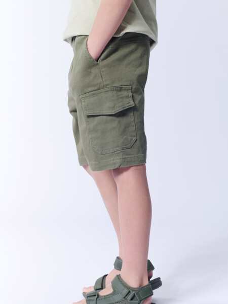Bermuda cargo bolsillo Verde