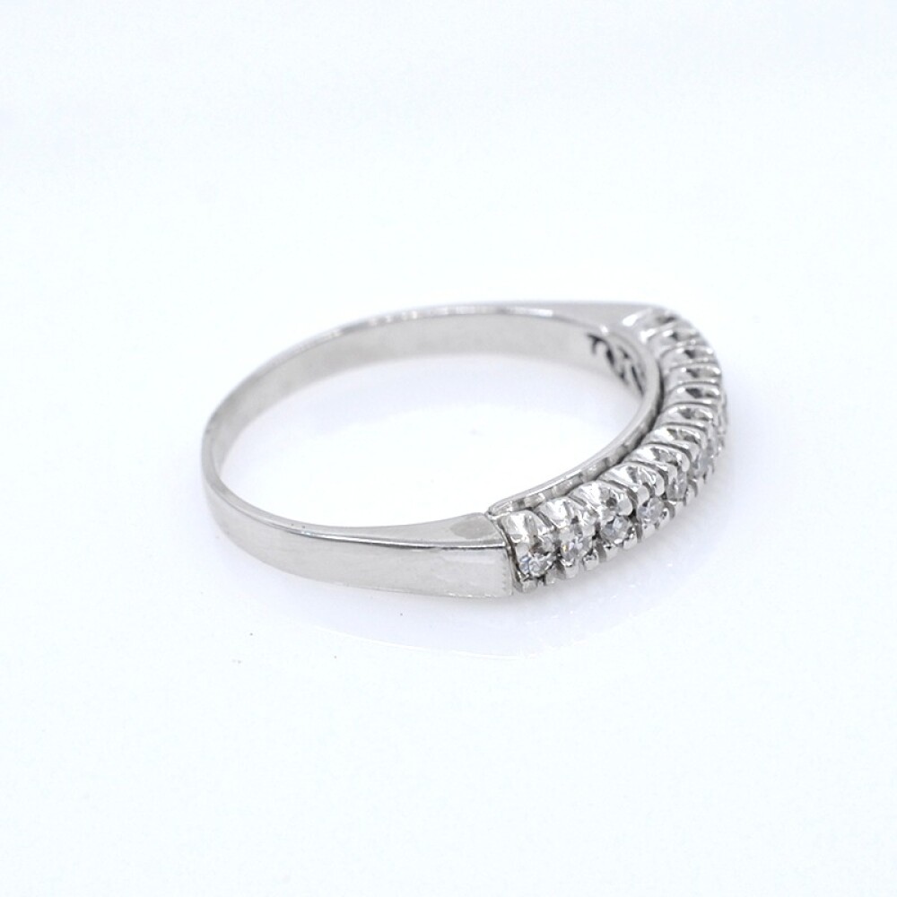 Anillo medio sin fin en oro 18k blanco con brillantes Anillo medio sin fin en oro 18k blanco con brillantes