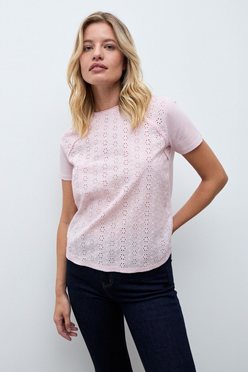 Remera frente broderie rosa